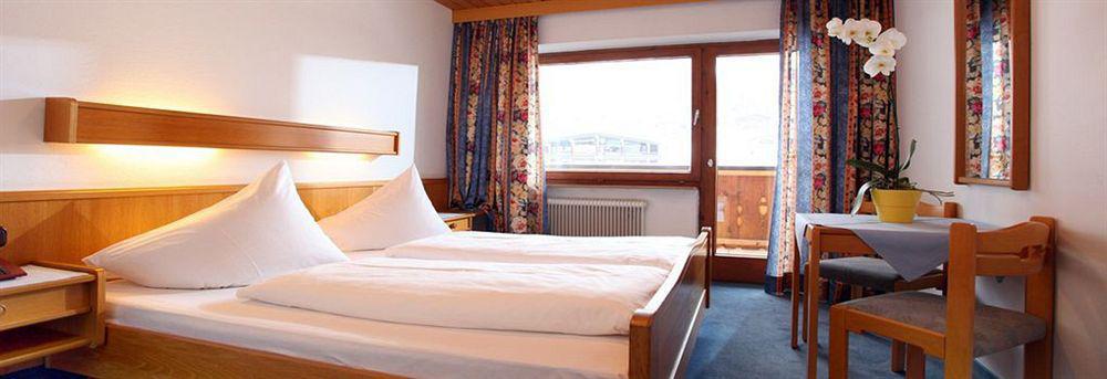 Hotel Taxacher كيرشبرغ ان تيرول المظهر الخارجي الصورة