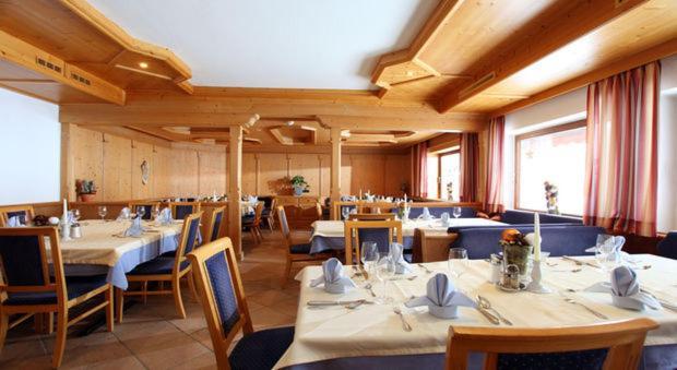 Hotel Taxacher كيرشبرغ ان تيرول المظهر الخارجي الصورة