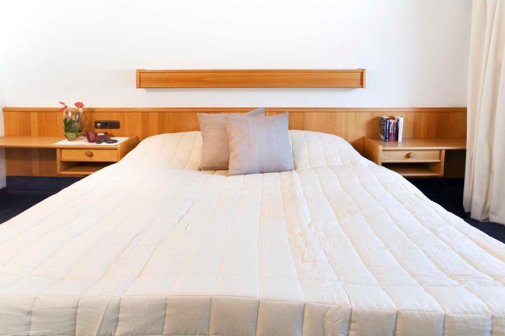 Hotel Taxacher كيرشبرغ ان تيرول الغرفة الصورة